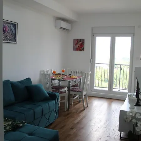 Zara Lux Panorama Apartment